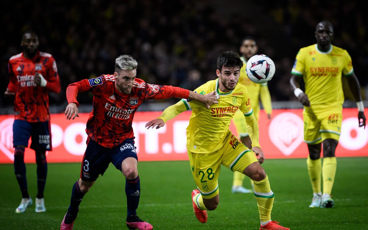 OL__Plus's tweet photo. #OL - #Montpellier : #Tagliafico de retour, #Aouar bien absent, El #Arouch présent
@momo_elarrouch @HoussemAouar @nico_taglia #Compo #OLMHSC 
(O&amp;L : https://t.co/4rvUz6iX5i) https://t.co/KgA6qJGrBF