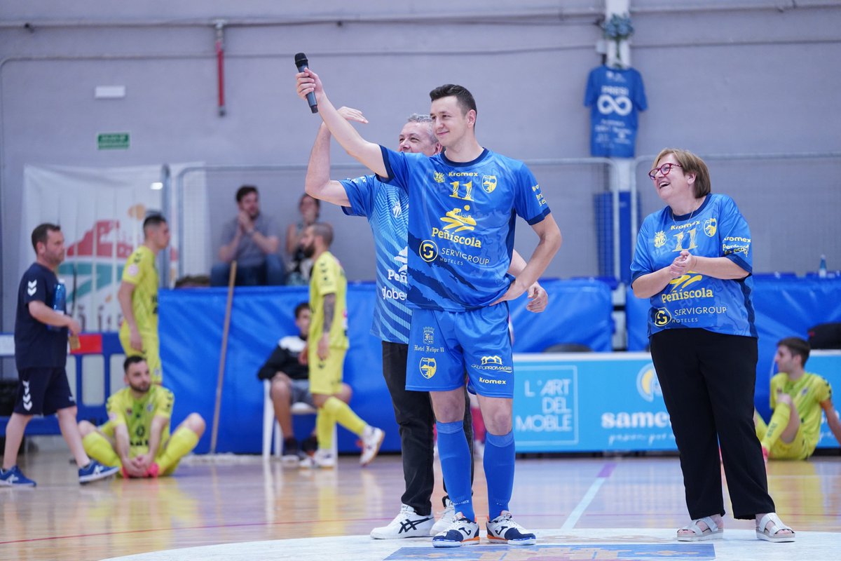 peniscolafs's tweet photo. 💙 @gusaps y @carlesaladie vuelven a Primera con nosotros 🔥

🆕✍🏻 El Servigroup Peñíscola anuncia dos renovaciones más para la próxima temporada 

#HastaElFinalPeñíscola 💙 https://t.co/5PZJi5jbKJ