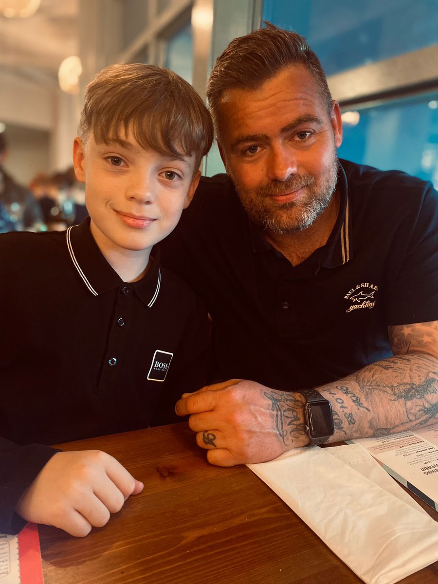 watson1106's tweet photo. Birthday treat for Manda at Centre Parcs 💙💜 https://t.co/9QfRqShl7n
