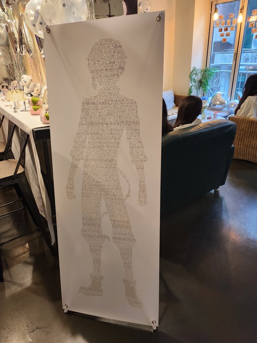 #달빛_아래_열심히_달려온_너에게
#오늘만큼은_너를_위한_오차즈케_55그릇 
5일에 혈육을 끌고다녀왔었습니다!
단하루뿐이여서 너무아쉬웠습니다ㅠㅠ
자율입장이 가능했던 5타임과6타임까지 즐겁게있었고 케이크커팅식까지 보고왔습니다!>0< 가서 슥슥 아츠시낙서도하고...ㅎㅎ 이번주에 알아버린것이