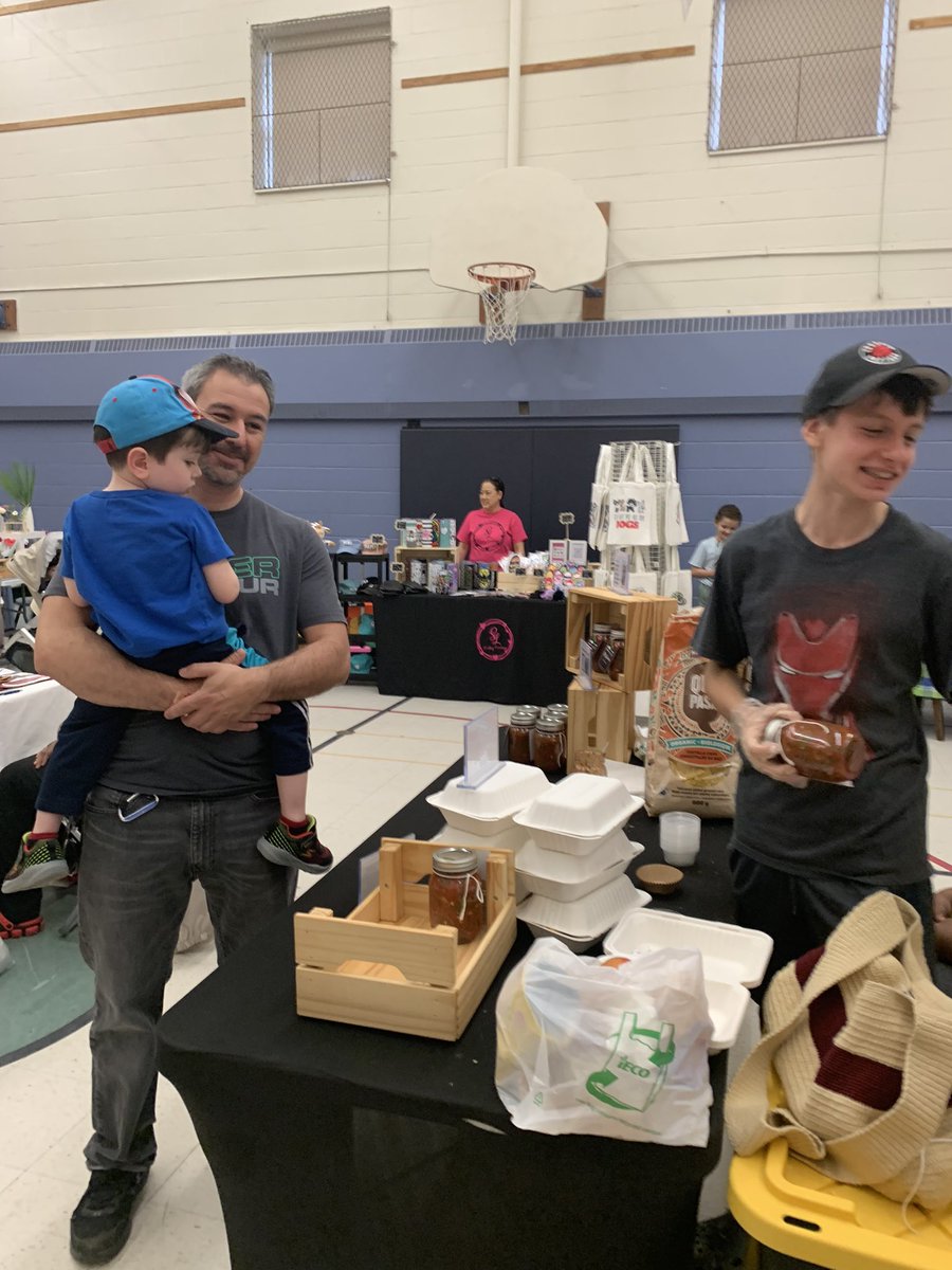 PirateLandaK's tweet image. What an amazing event @BTCS_TCDSB @TCDSB! @NancyBarillaro and the parent council team sure knows how to bring fun and community to our school! #springevent