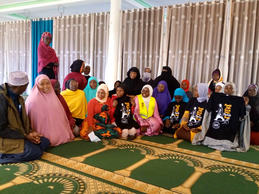 Onc_nrm1's tweet photo. In a bid to sensitize women about government programs and needs assessment, Ms Nanyanzi Diana, yesterday joined a Juma prayer at Bbiina Mosque.
She emphasized them to embrace government  programs like PDM and Emyooga as a key to raise working capital. They thanked @KagutaMuseveni for empowering women and requested more support through @ChiefMuzzukulu and ONC.