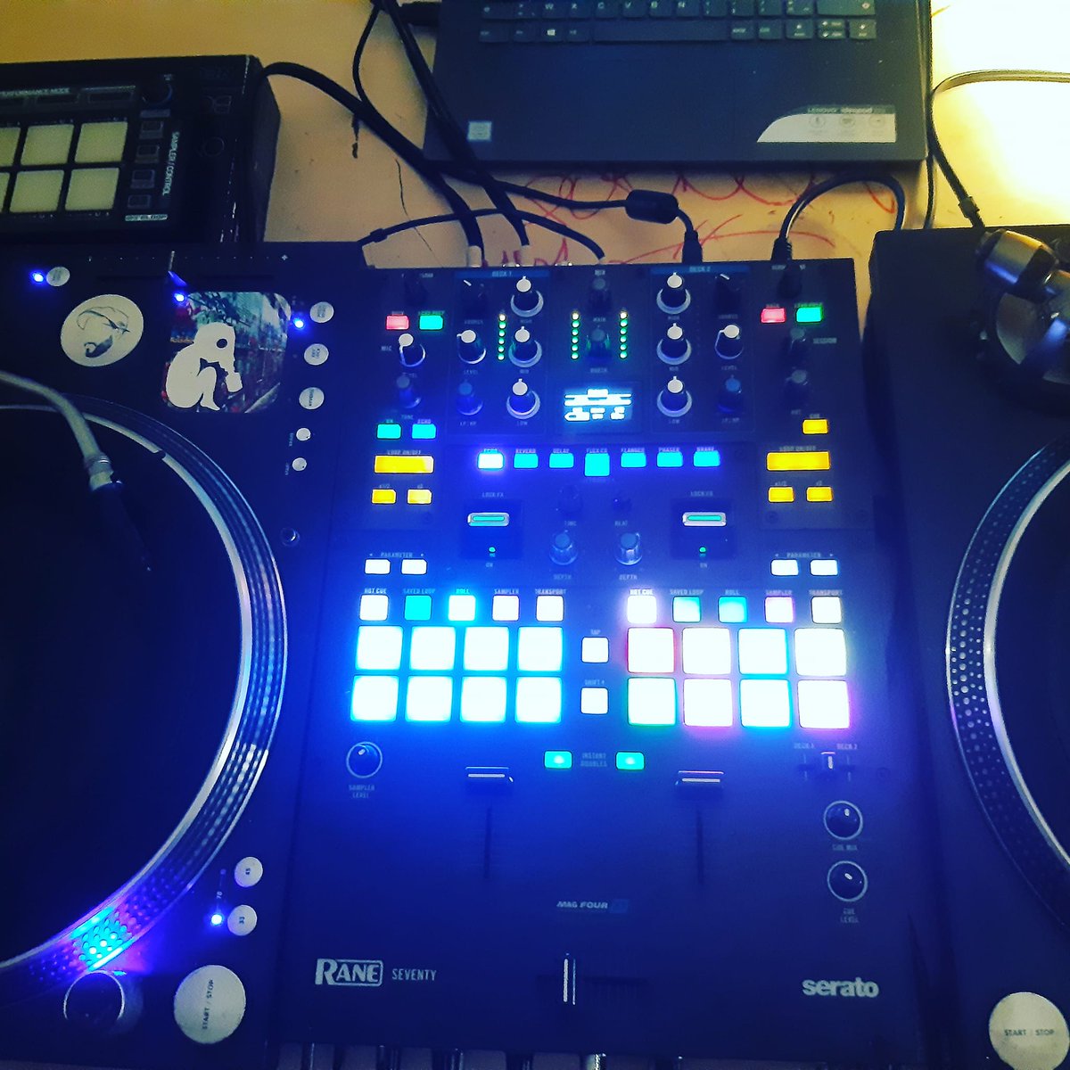 DjLocoofficiel's tweet photo. Dj Loco🇧🇪 https://t.co/Gm3ypoxnTC