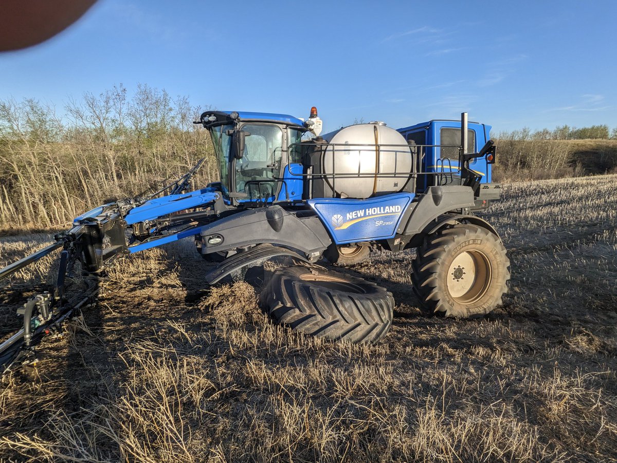 When things go bad, I am glad I have <a href="/WebbsMachinery/">Webb's Machinery</a> and <a href="/danielwebb93/">Dan Webb</a> servicing my farm. This happened at 6 AM, at 12 PM the next day sprayer is going...#plant23 #farmpartner