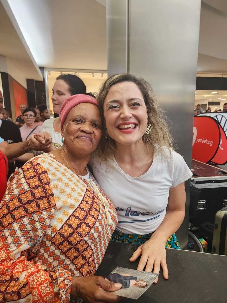 VaalMall's tweet photo. What an amazing day we had! Thank you to the incredible cast from #7delaan - you guys rock.
We have the most amazing shoppers! A big shout out to each and everyone of you for coming through to meet you favourite actors - you are magical.
#VaalMall #monthofmagic https://t.co/jCeUynt44c