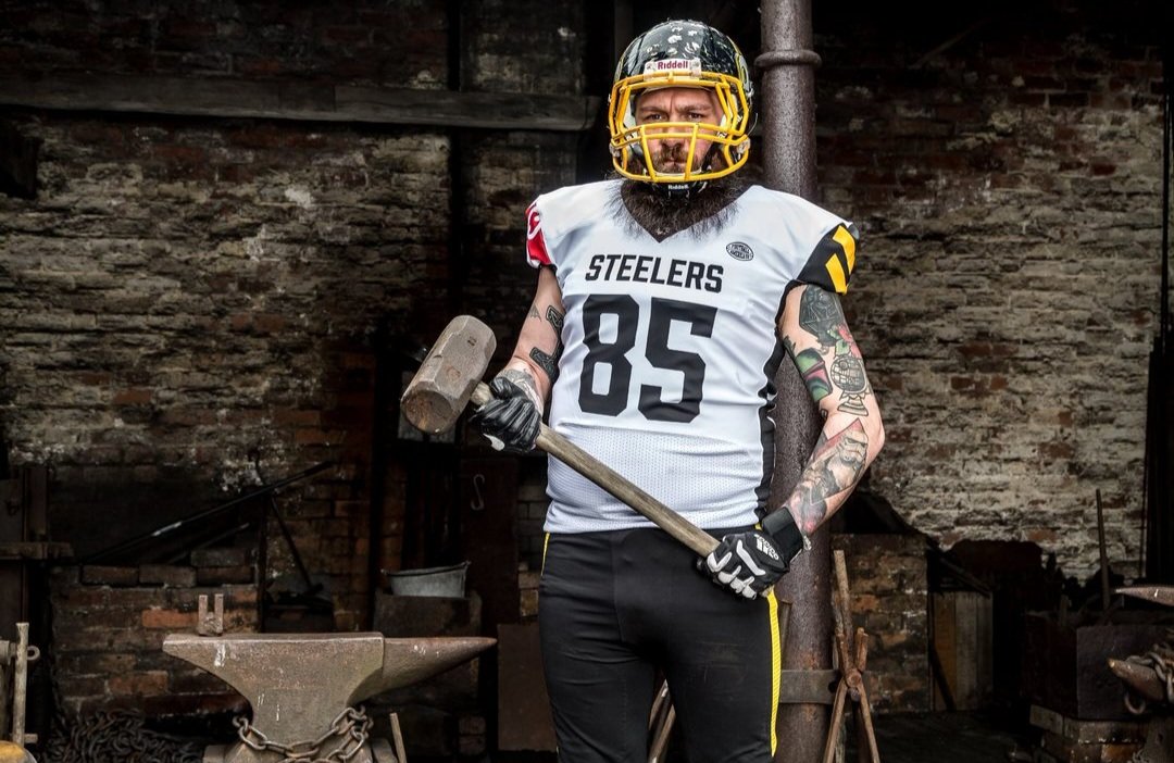 BlkCtrySteelers's tweet photo. The Sandwell Steelers are proud to present our new Black Country Kit. With homage to our roots in the BC and our original chevrons, we can't wait to rock this up and down the country. Huge thanks to @whizzyfinger for the photos and @BCLivingMuseum for hosting us ❤🤍🖤💛 #ReForge https://t.co/aWMj6tsExT