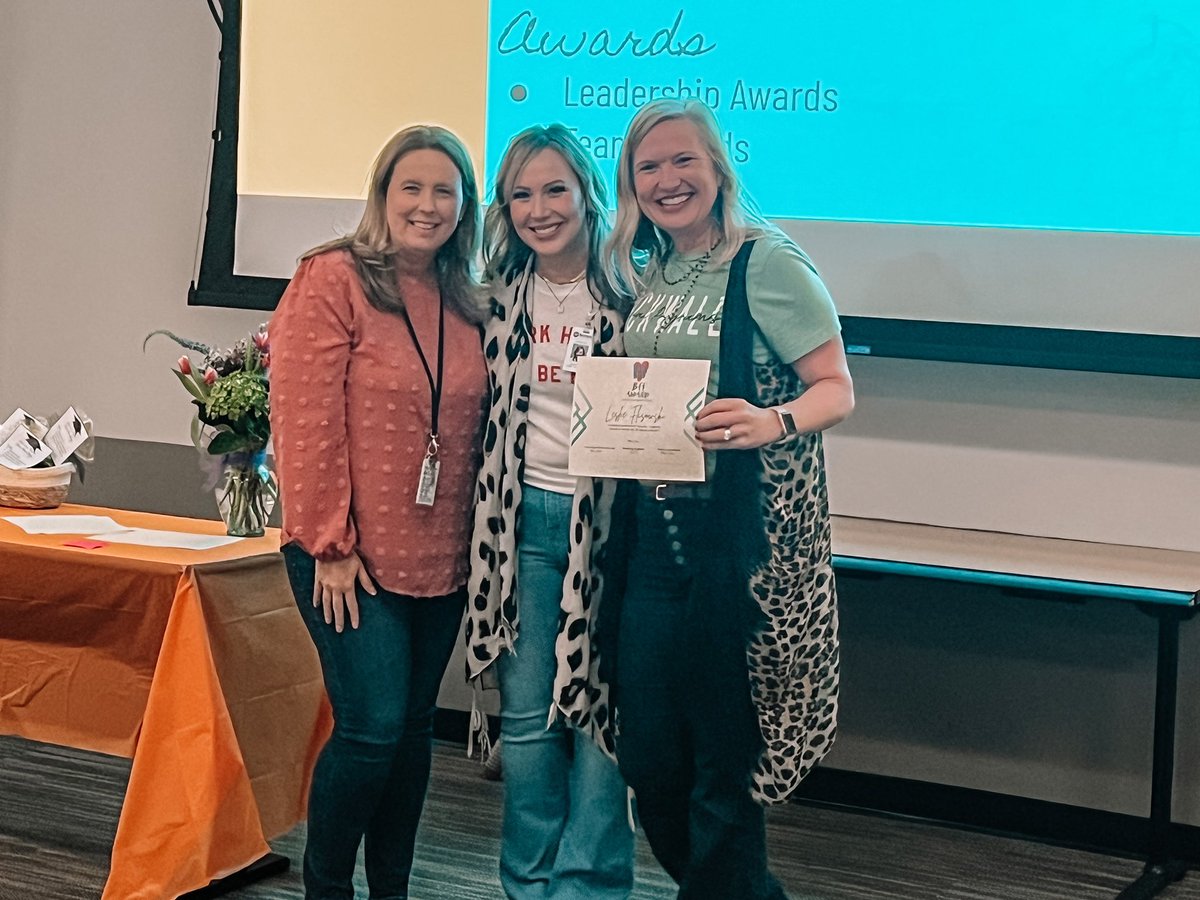 Melanie Acker tweet media