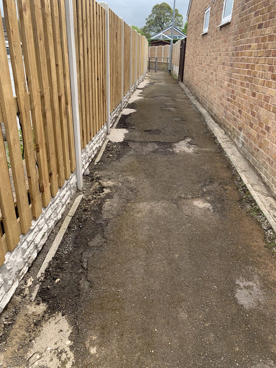 alex4peneast's tweet photo. I said that the hard work started today and I meant it!
Just short of 5km on a walkabout in Silkstone this afternoon with the little one on my back. Half a bag of litter picked and 10 potholes reported.
@UKLabour are out there, working hard all year round. https://t.co/mIJ1IG72dz