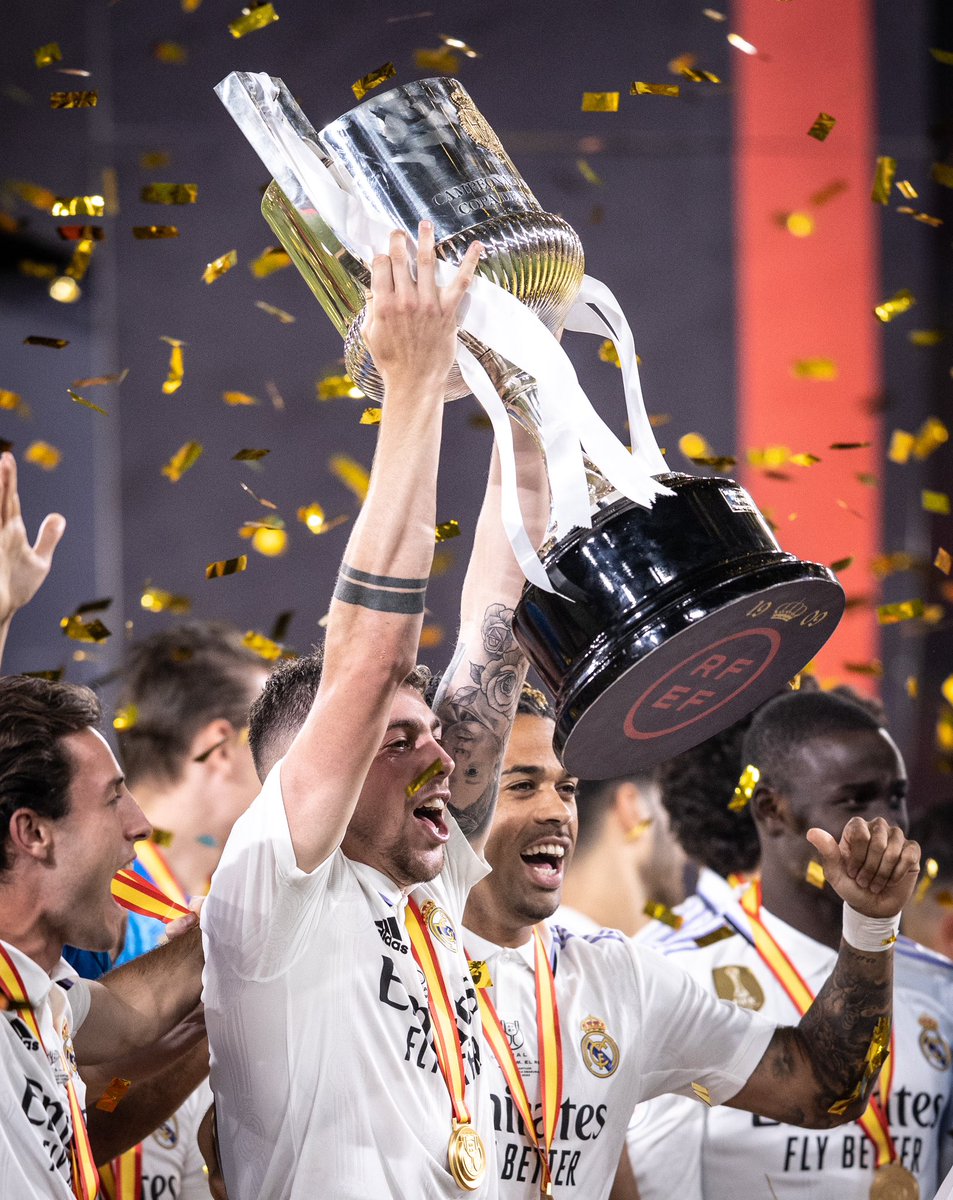 A mis 24 años, hoy puedo decir que he ganado todo con el mejor club del mundo 🤍

Ni en mis mejores sueños 💭💭
Que se repitan muchas veces más 🙌🏼

GRACIAS <a href="/realmadrid/">Real Madrid C.F.</a>