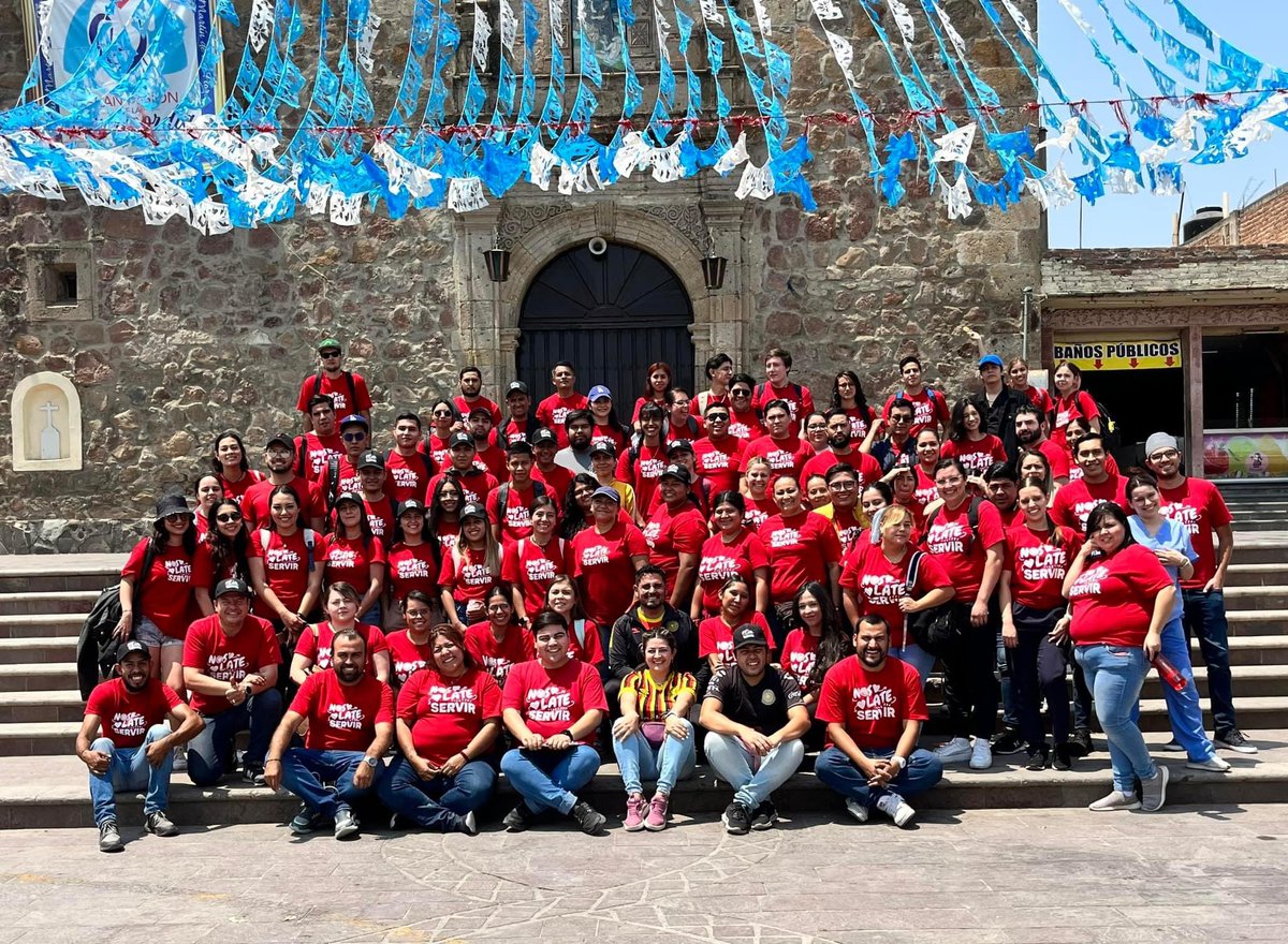 sems_udg's tweet photo. Nos Late Servir acudió a San Martín de las Flores, con la #prepa16 como anfitriona. 

#PrepaUDG #SomosSEMS. https://t.co/YujRB2dekq