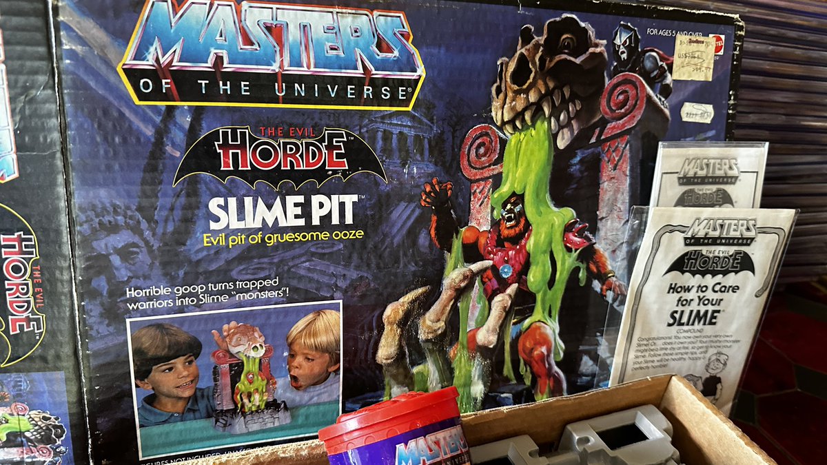 DearWatchers's tweet image. Yeah yeah we got Comics this #FreeComicBookDay but thanks to #VideoVortex we got this COMPLETE, MINT IN BOX #HeMan #MOTU Slime Pit. So excited to display this! 🦠🟢💀#vintagetoys #toys