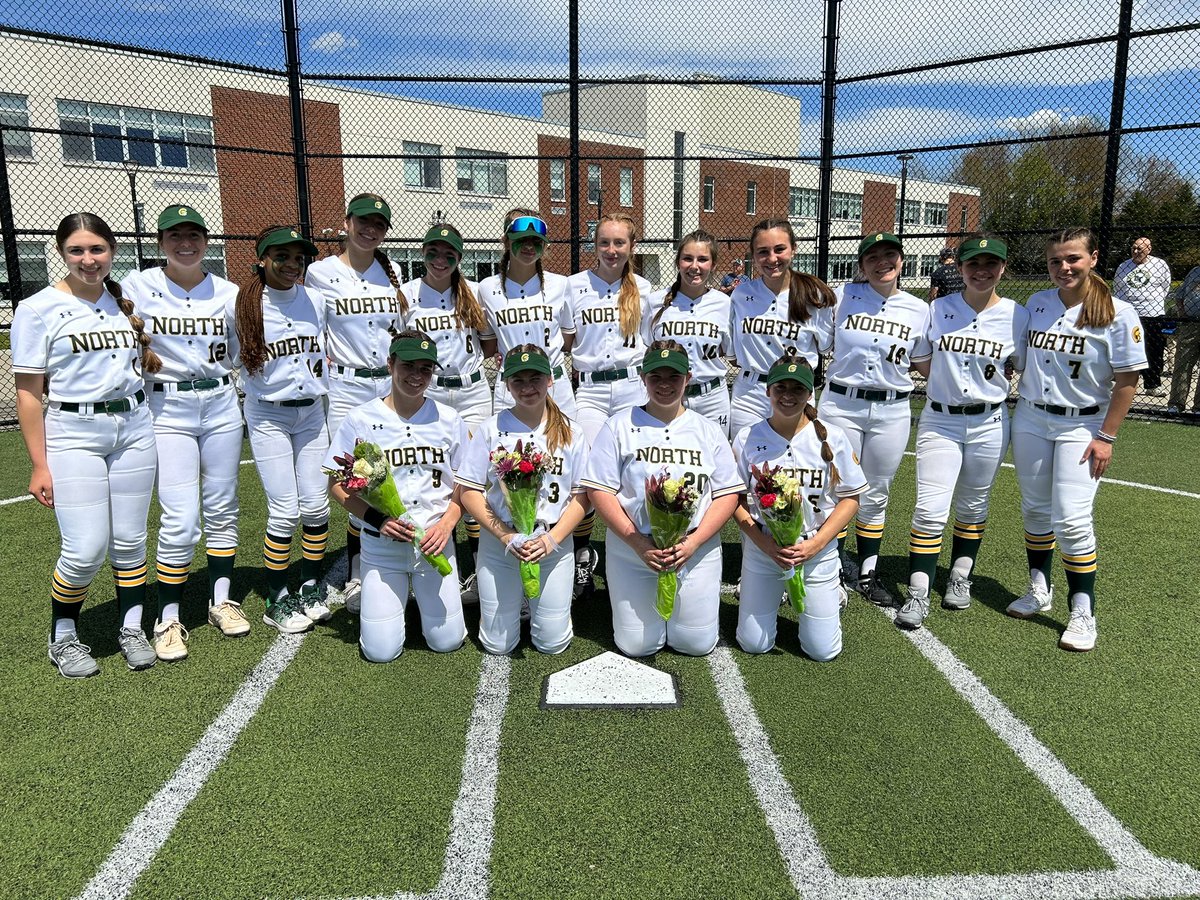 northvsoftball's tweet image. It was a great Senior Day and a great WIN. We are so proud of these girls and excited for whats to come for them 🔑💫 #TurntheKey