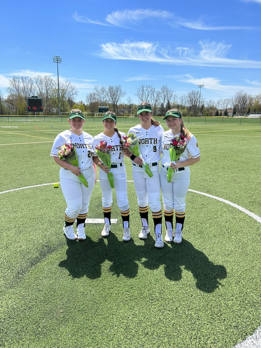 northvsoftball's tweet image. It was a great Senior Day and a great WIN. We are so proud of these girls and excited for whats to come for them 🔑💫 #TurntheKey