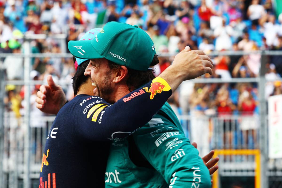 PrimeF1__'s tweet photo. “Para toda la gente de habla hispana, creo que es un gran día tener a mexicanos [y] españoles en @F1 en [los primeros lugares de] una crono, por primera vez, creo, en la historia. Y bueno, somos la segunda lengua más hablada del planeta y merecemos también responder en español”: @alo_oficial rompe el protocolo de idioma en la entrevista post-quali y responde en español para honrar al idioma y sus hablantes. 🔥🇪🇸
#MiamiGP