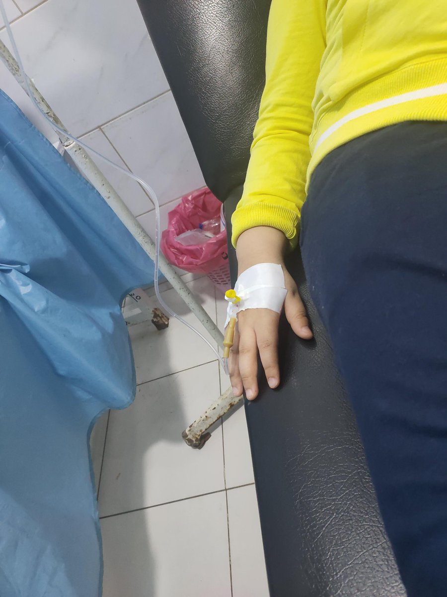 لماقلبى يبقة برة ضلوعى وبياخد حقنة ربنا مايوريكم شر أبدا يارب علق حقنة للوريد والحرارة نزلت شوية عنده نزلة شديدة ربنا يشفى مرضانا جميعاً ❤️ يارب شكراً لكل حد دعالى <a href="/ShymaMohamed16/">Shyma Mohamed🦅⁦❤️⁩</a>