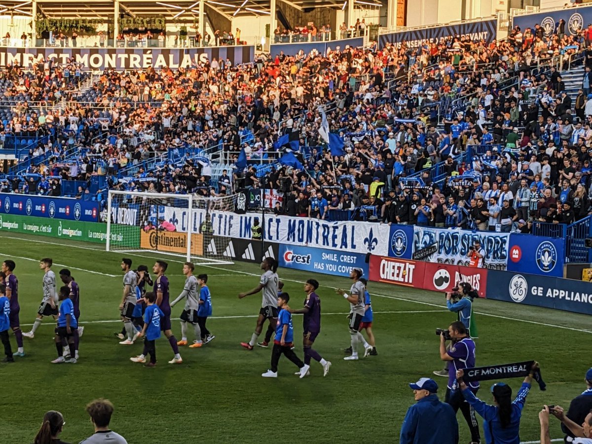 GoFootYourself.com tweet media