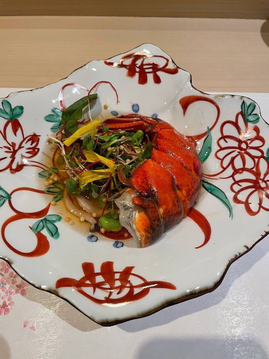 Amy665456's tweet photo. Thank you friend for the Japanese food. https://t.co/UI9488kzA6