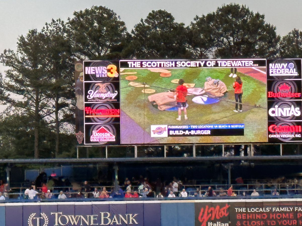 JeffForbes1's tweet photo. Fun at the ballpark with @tidewaterscots @NorfolkTides https://t.co/YNXXfN1ONJ