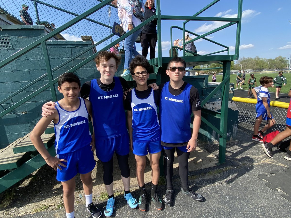 stmikesports's tweet photo. 8th grade boys also heading to state! 
4x1 qualifies with a time of 50.4
4x4 also qualifies with a time of 4:01. They dropped 18 seconds off their time from Thursday 🤯 https://t.co/suQWQikMey