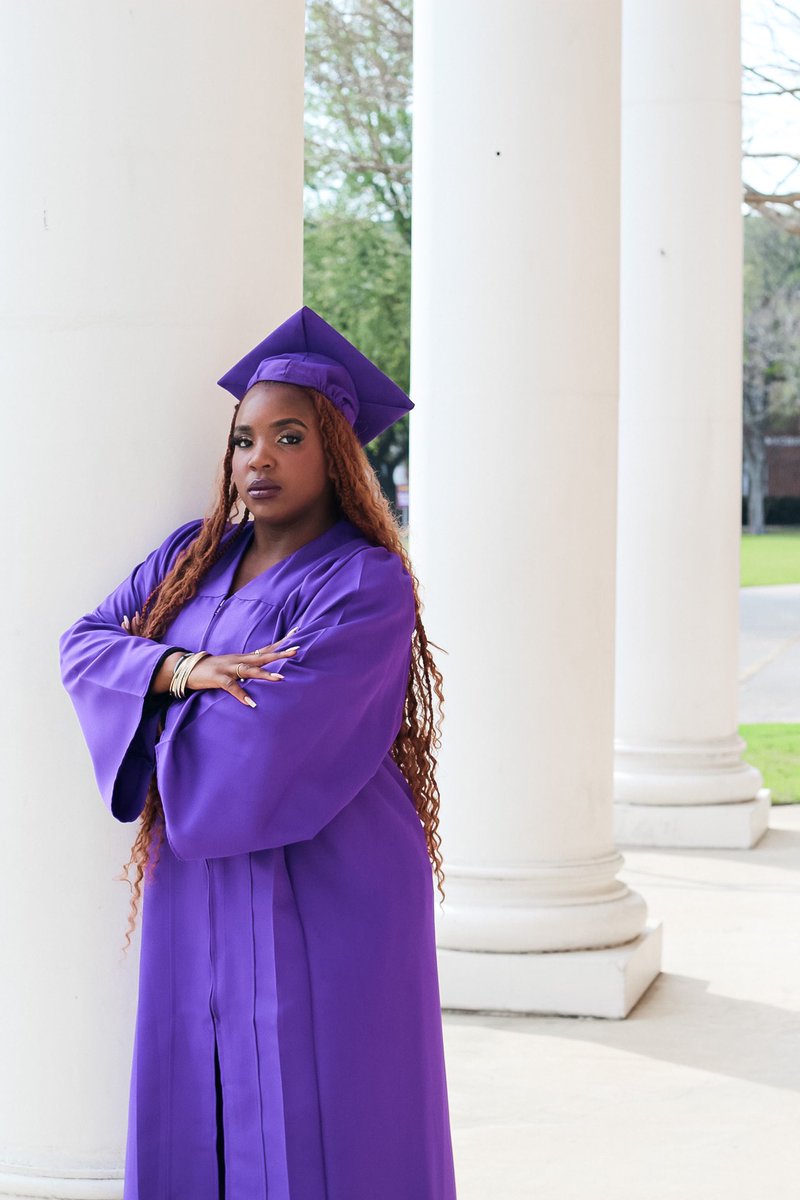 NyaaMitchell's tweet photo. TODAY’S THE DAY #UMHBGRAD https://t.co/2gdX7PGgYQ