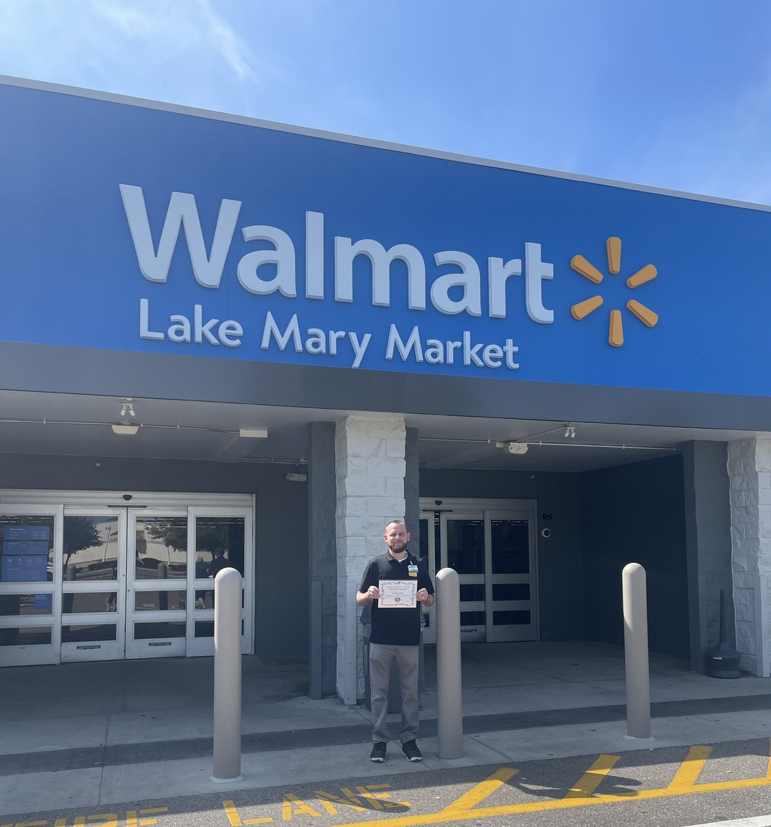 millenniumscps's tweet photo. We are excited to announce that Millennium Middle School received a grant from Walmart Giving, Walmart Lake Mary Neighborhood Market #525.  Thanks to David, Store Manager, for supporting your community. @GivingWalmart @Walmart 
#WalmartGiving #bettertogether https://t.co/VByjZCO65u