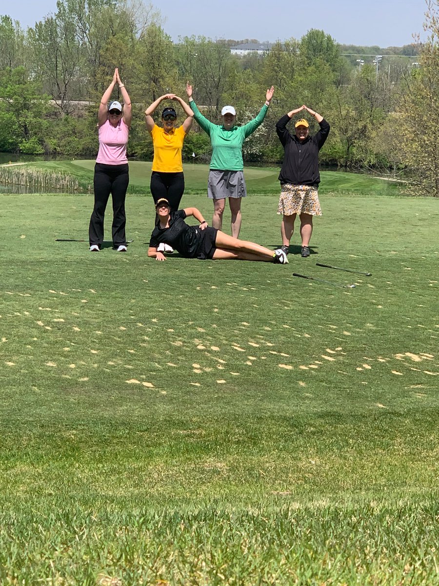 Alisonsnet's tweet photo. #hawkeyewomen celebrating 50 years of women’s sports https://t.co/FLQjr4pQpZ