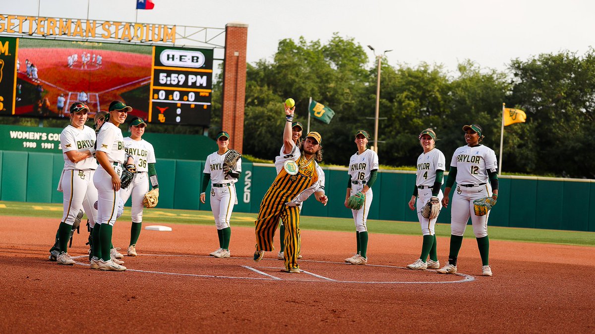 Baylor Softball tweet media