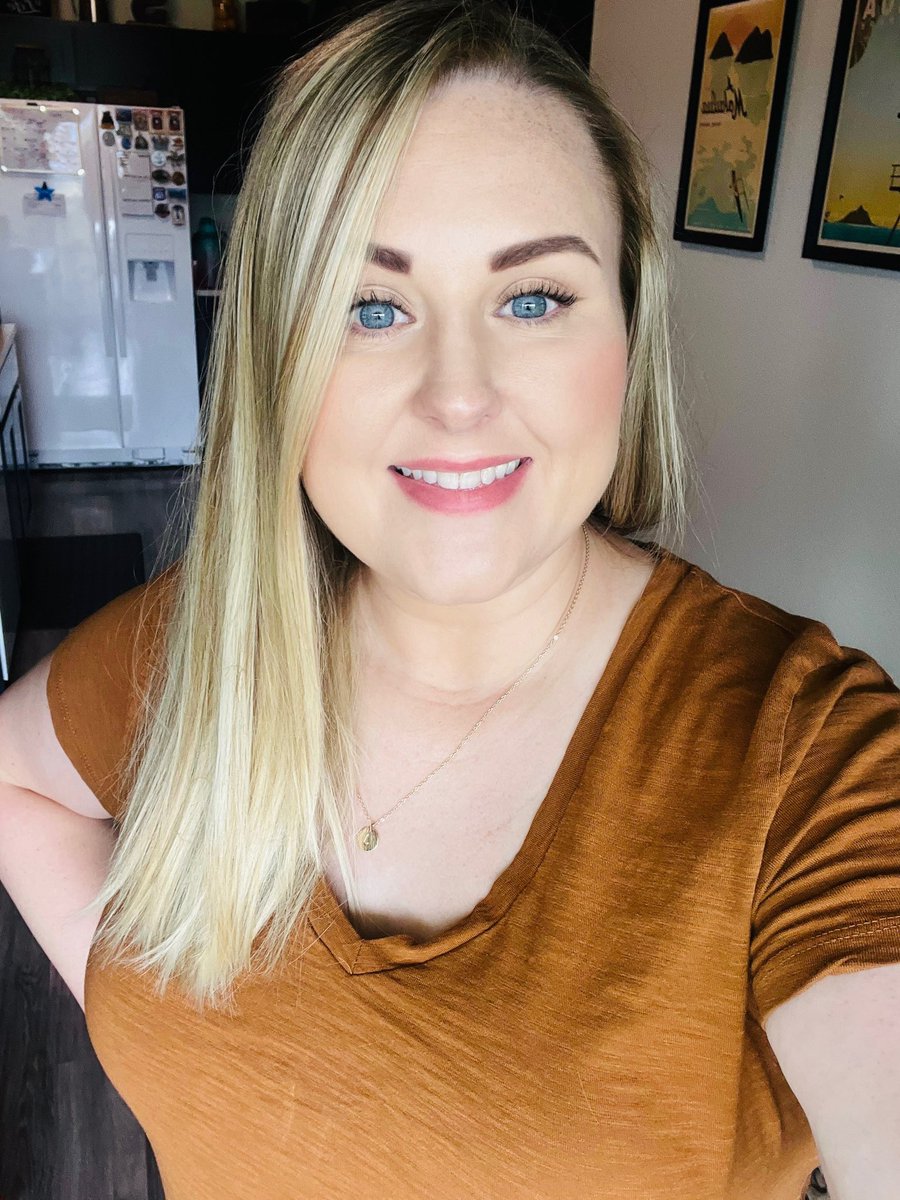 Blondes truly do have more fun 🥰 #blonde #blondehair #highlights #newhair #beachblonde #haircut #hairstyle #freshdo