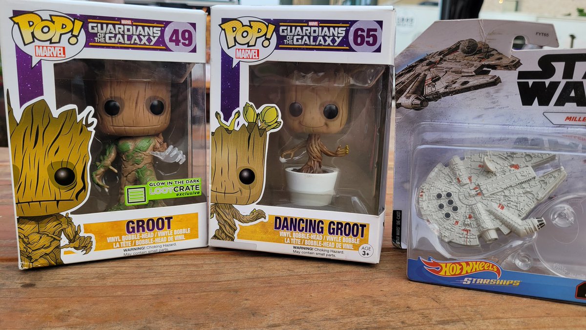 Briglesworth's tweet photo. Ordered dinner at a fun food truck after watching #GuardiansOfTheGalaxyVol3 and he gifted us these awesome bobbles! Thanks #RJsFoodTruck! Great food too! https://t.co/99vZezK5fi