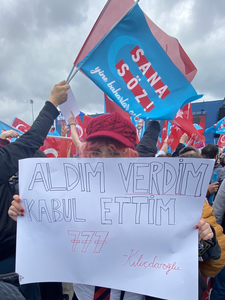 sukaicals's tweet photo. aldim VERDIM kabul ettim 777🫶🏻 https://t.co/y1QFUWs25D