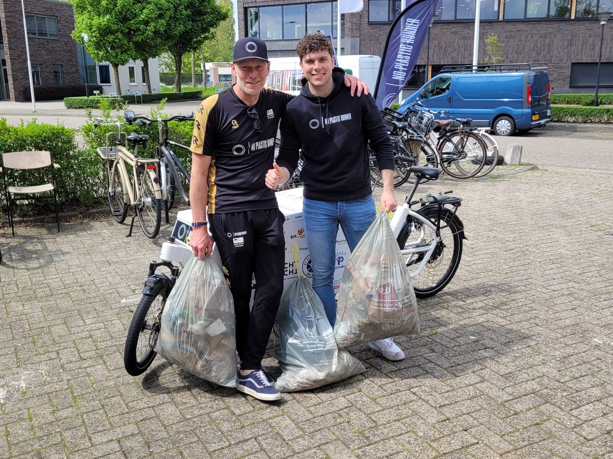 Vandaag liep ons raadslid <a href="/luuk_nagtegaal/">Luuk Nagtegaal</a> weer mee met de opruimactie van noplasticrunner.

Samen met andere enthousiaste IJsselsteiners haalden ze meer dan 80 kg zwerfafval van de straten! Op naar een nog schoner en mooier IJsselstein!