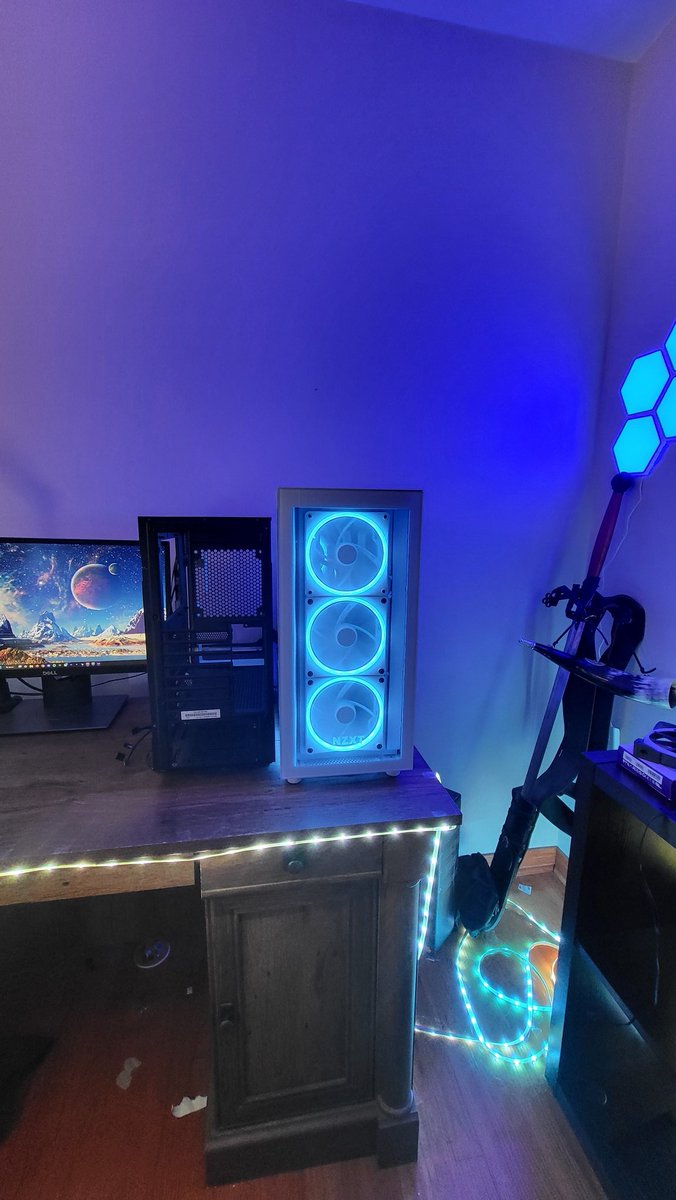 Pucks Out Podcast tweet media