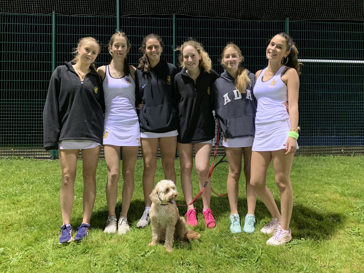 Friday night’s Senior House Tennis Finals! Well done to Rosie, Elissa, Sasha, Sophia, India and Carolina! Official results not yet out but suspect we’re runners up! Well done for playing superbly and clearly enjoying yourselves 👏🌟🎾