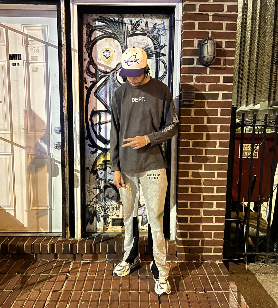 meechomerta's tweet photo. Sh*t could be worst so I’ll never complain. #LLK2x #NRNR #LLQ https://t.co/DRAJzqhXbH