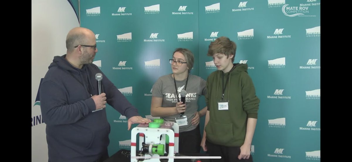 Ms Tissel tweet media