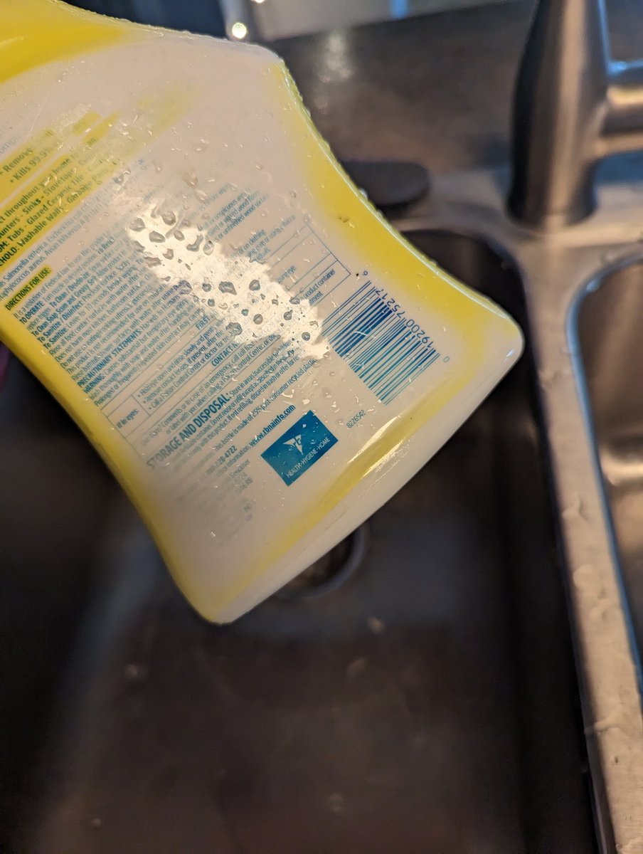 allsmiles426's tweet photo. @Lysol I love your products and everything you stand for, but I wish your bottles can withstand the chemicals within to prevent the bottles from leaking 🥹💔 https://t.co/tz3ohh7jcG