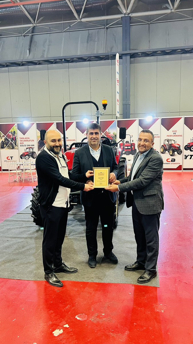 13. Van Doğu Anadolu Tarım Hayvancılık Ve 
Gıda Fuarında ,

ÇINARBAY OTOMOTİV Olarak 

Birincilik Ödülümüzü

Asya Ajans Ve Fuarcılık Adına <a href="/UlakKemal/">Kemal Ulak</a> Beyden aldık. 

<a href="/ademcinarbay/">Adem ÇINARBAY 🇹🇷</a> <a href="/FilizCinarbay/">Filiz Çınarbay🟢🇹🇷</a> <a href="/abdurrahmancnby/">Abdurrahman Çınarbay</a> <a href="/Aliihsantiwiter/">ALİİHSAN ÇINARBAY</a>