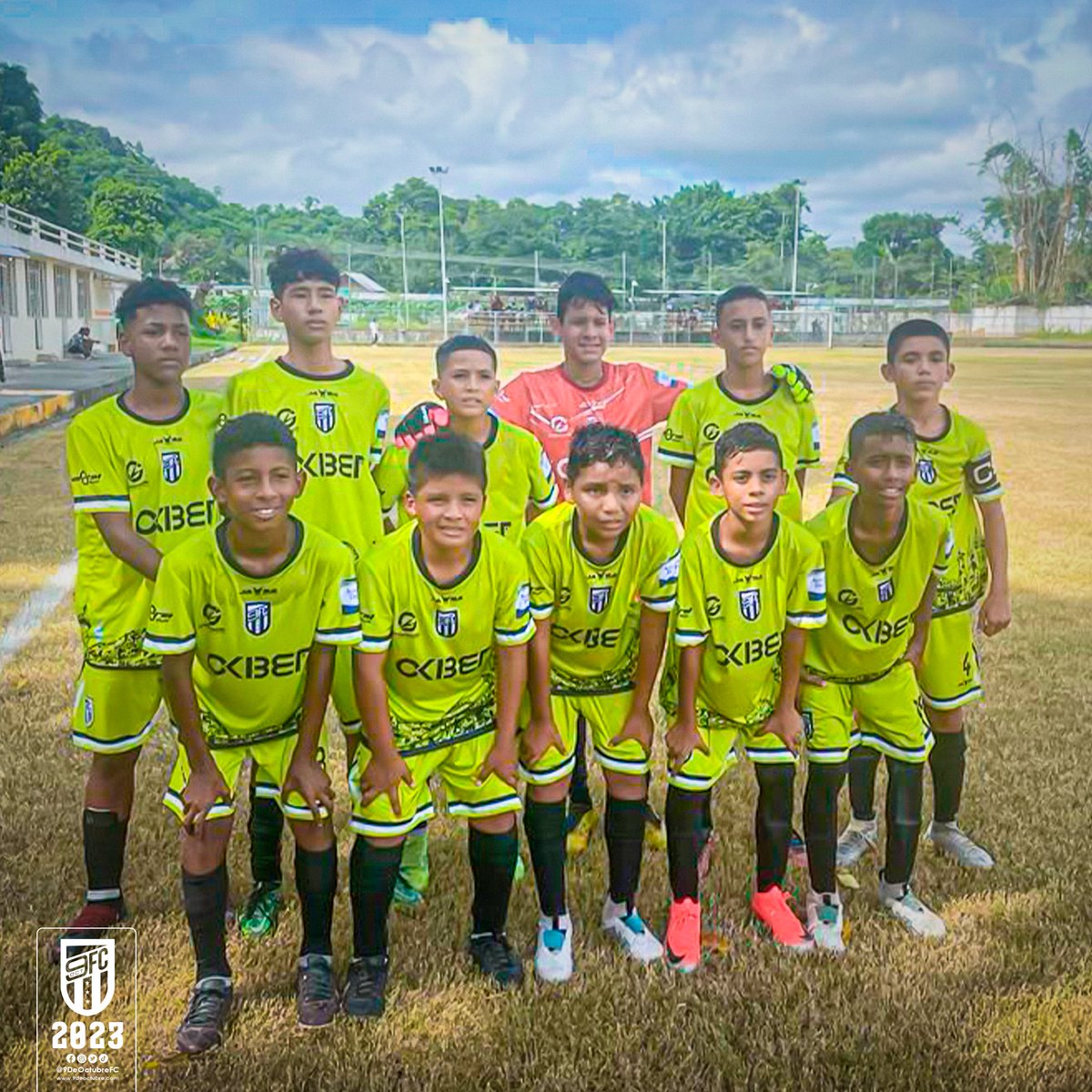Formativas9Oct's tweet photo. ¡Victoria de los Mini Octubrinos! 👏🏻🇪🇪

Nuestra categoría Sub-13 venció 4️⃣-1️⃣ a @c_vargastorres en condición de visitante, por el inicio del campeonato nacional. ⚽️🇪🇨

#LaNueveEsperanza
#juntosregresAremos https://t.co/xGUkKo0F6R