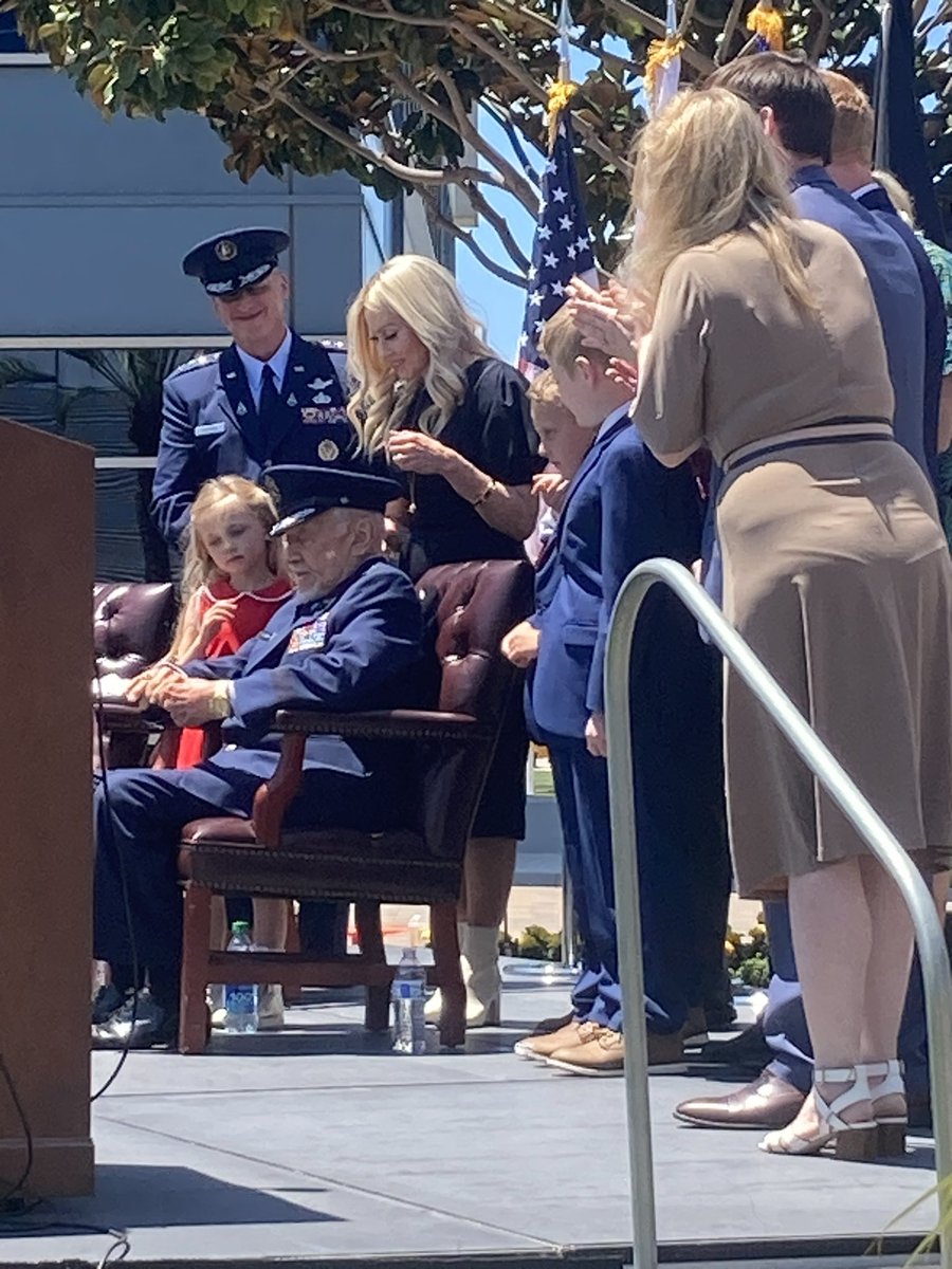 Dr. Buzz Aldrin tweet media