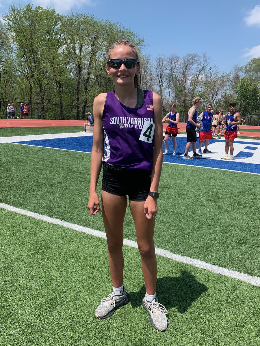 SHBulldogsTF's tweet photo. Hallee C moves on in the 1 mile!! #LESSGOOOO https://t.co/oGeMANI8s2