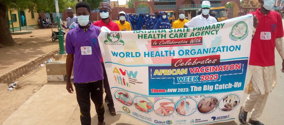 pterigoid's tweet image. Katsina state one of the Gavi MOU states celebrated the immunization week with road shows, actual vaccination, radio programs and the highlight was the parade of the house to house mobilizers in their blue attires - Vaccines are safe and protect @gavi @NGFSecretariat @WHONigeria