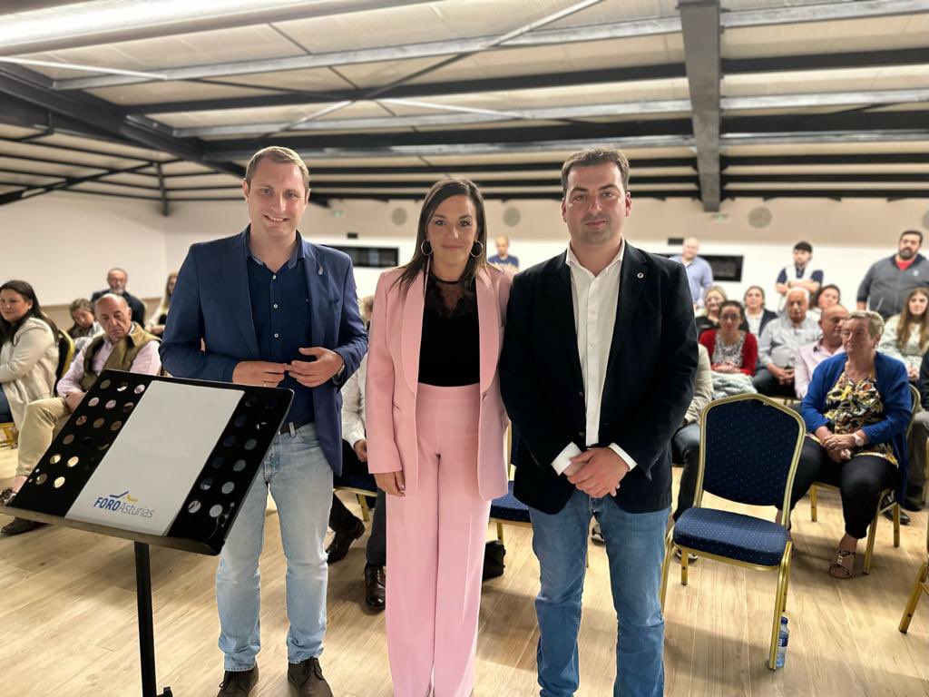 Hoy he acompañado a mis compañeros de Foro Valdés en la presentación de su candidatura municipal capitaneada por Carmen Rodríguez.

#AcercandoOccidente 💙💛