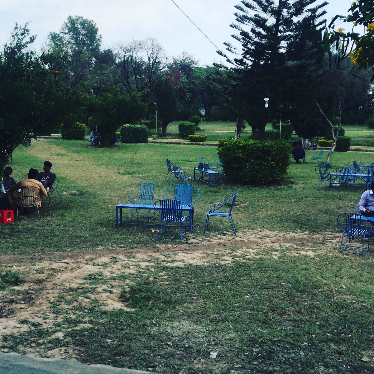 yourOwn321's tweet photo. Life at QAU.... 
new majeed Hut https://t.co/grTC4pdLLo