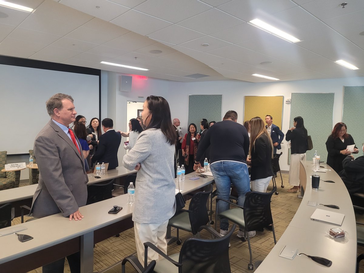 dirugacsj's tweet photo. @dirugacsj/Dean Phillip Hong @UGASOCIALWORK  participated in the day-long impactful discussion of the entrepreneurship endeavors across the AAPI continuum within the state of Georgia at the inaugural @asiantimesga/UGA Small Business Development Center (@uga_serves) AAPI Summit. https://t.co/3fKKjibH3K