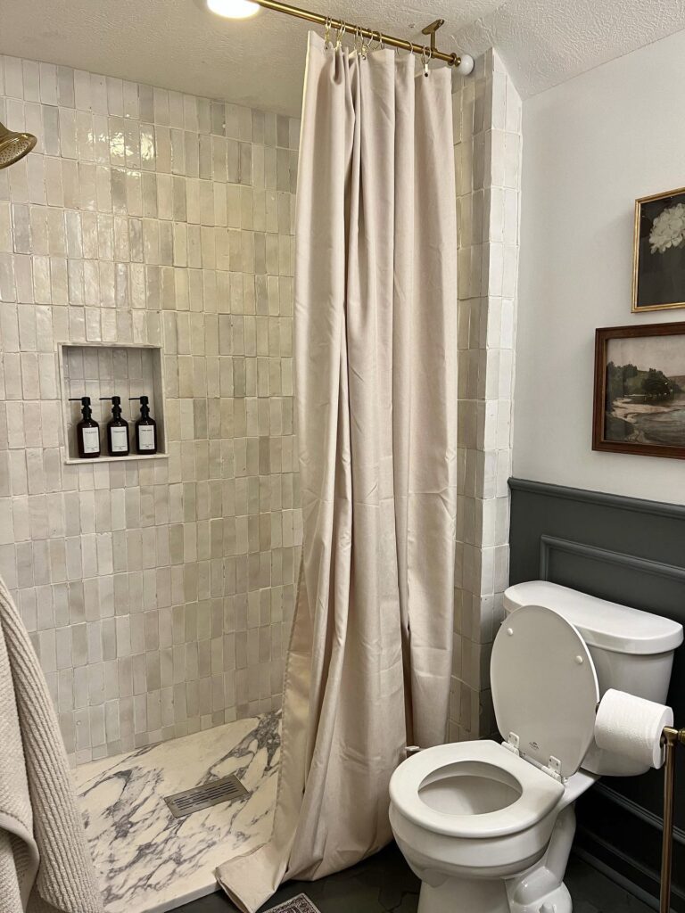 CasticoTx's tweet photo. We are still in awe at how @BuiltByBecDesigns transformed her shower with the CASTICO Carrara 32" x 60" Shower Pan Base with a Center Drain. #castico #showerwalls #showerbase #showerkit #interiordesign #homerenovation #DIY
πΈ: @BuiltByBecDesigns
https://t.co/wze21CmbR9 https://t.co/yF6RNGytpT
