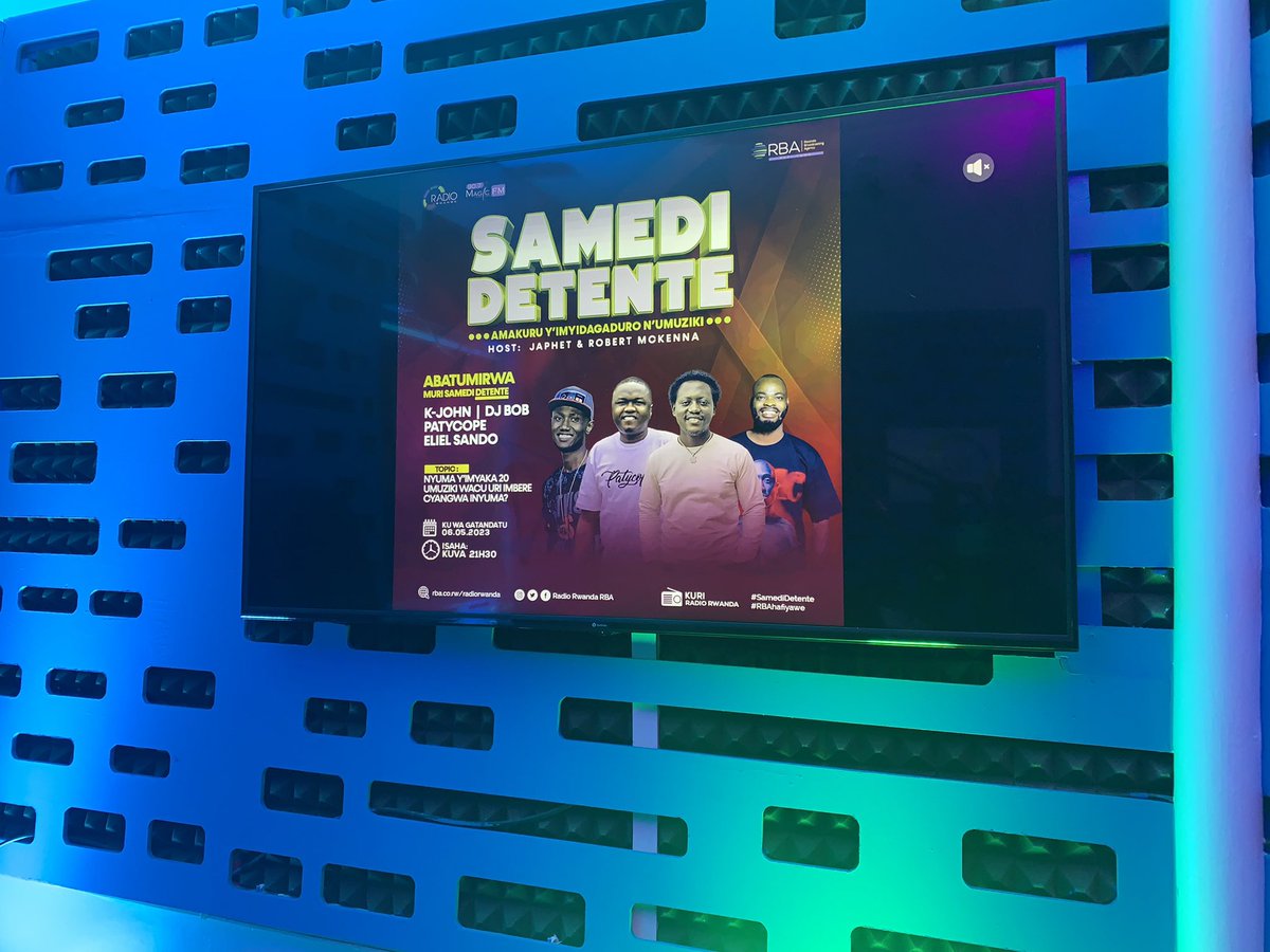 japhetiii's tweet photo. It’s SAMEDI DETENTE LIVE 9PM - TOMORROW 😂
Only Big guys in the house tonight 🔥
@tomclosetweets (About his music)
@Patycope #DjBoB #ArielSando & #KJohn (About their contribution to old school music Vs Today’s )
LIVE NOW ON @Radiorwanda_RBA
Hosted by @japhetiii & @RobCyubahiro https://t.co/YGigKPxJV8