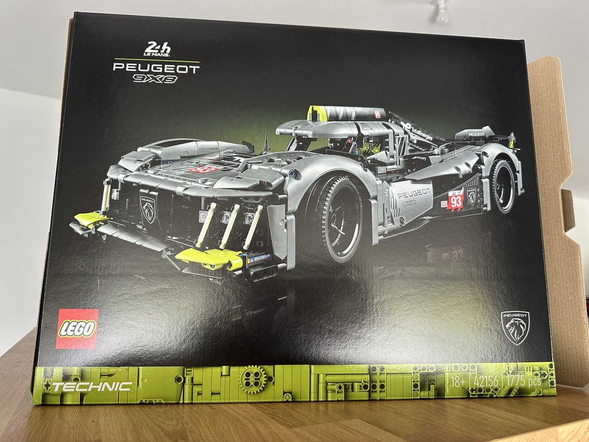 Xav308boy's tweet photo. @TheRayton hey mon gazo t’es chaud on refait une vidéo ensemble !!! Mais cette fois j’apporte un vrai lego !!!!! Environs 1700 pièces mon gars 😍 https://t.co/8jxWJzm4mh
