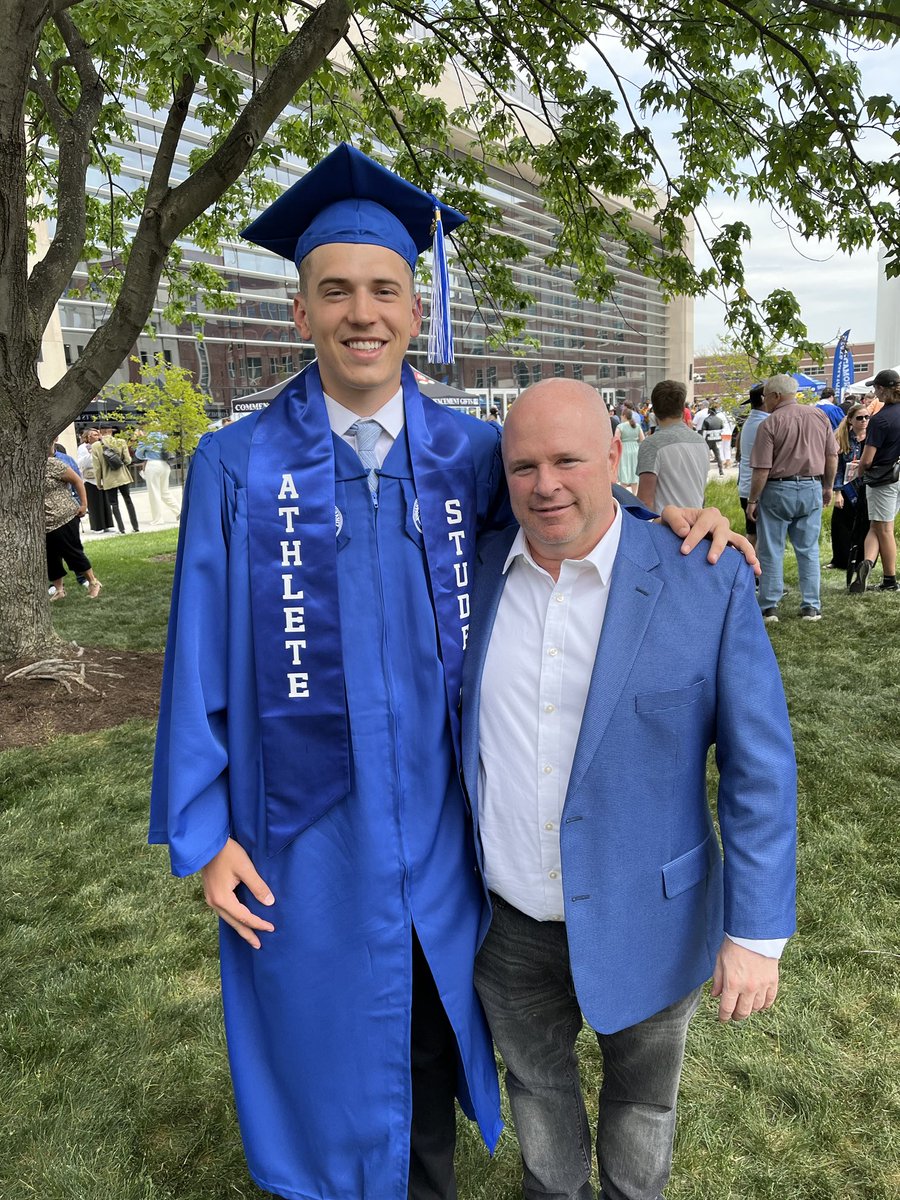 JoshSchertzSLU's tweet image. Incredibly proud of ⁦⁦@zhobbs12⁩ on his 👨‍🎓today. To me the best thing in life to assure happiness and success is to be a great teammate, and in my 25 years of doing this Zach is as good a teammate as I have ever coached. Cannot wait to👀what the future holds for you😎