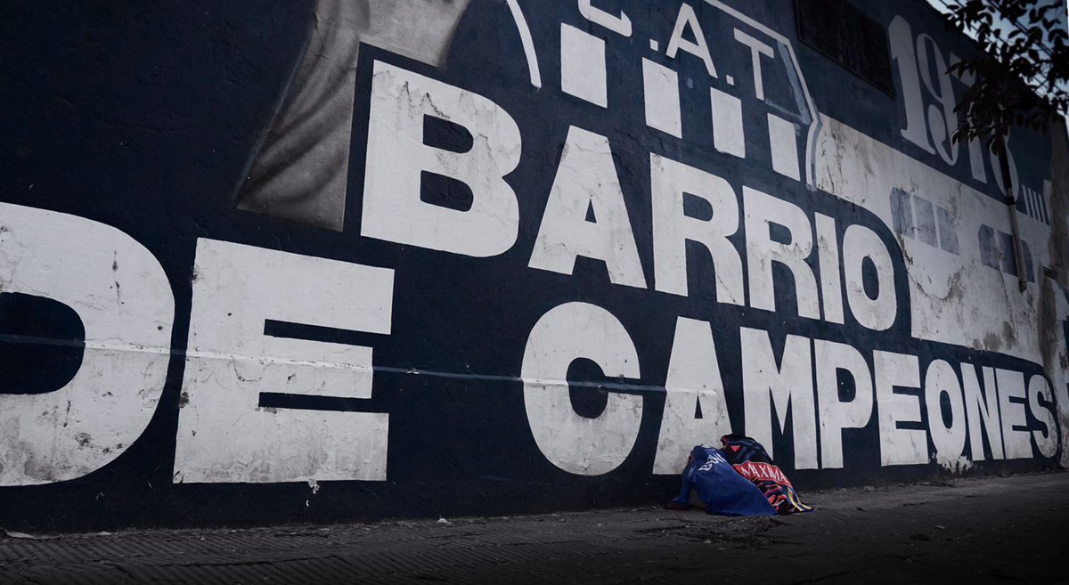 Igna1913's tweet photo. Un himno más, a las amarguras y tristezas, al nunca haberte dejado de lado. Barrio de Campeones. Historia. https://t.co/yyUrMVjlPD