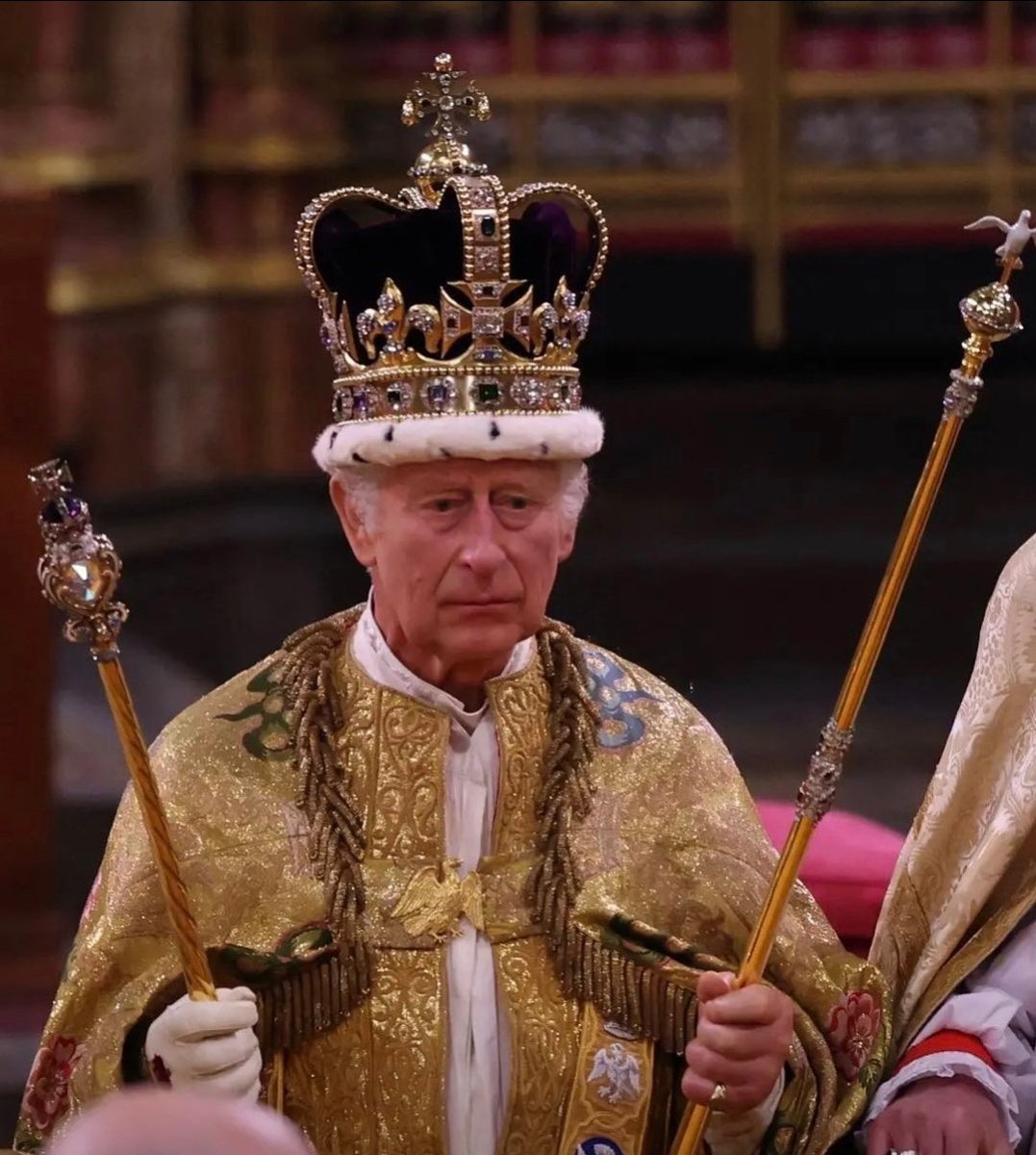 Today I share a picture of a thief proudly displaying the stolen goods his criminal family violently plundered from the people of the global south.